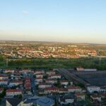 Maizières-lès-Metz vue du ciel à la nuit tombante