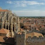 Vue de Narbonne et de sa cathédrale