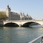Vue de la Seine et du Pont au change. En fond le Palais de Justice.