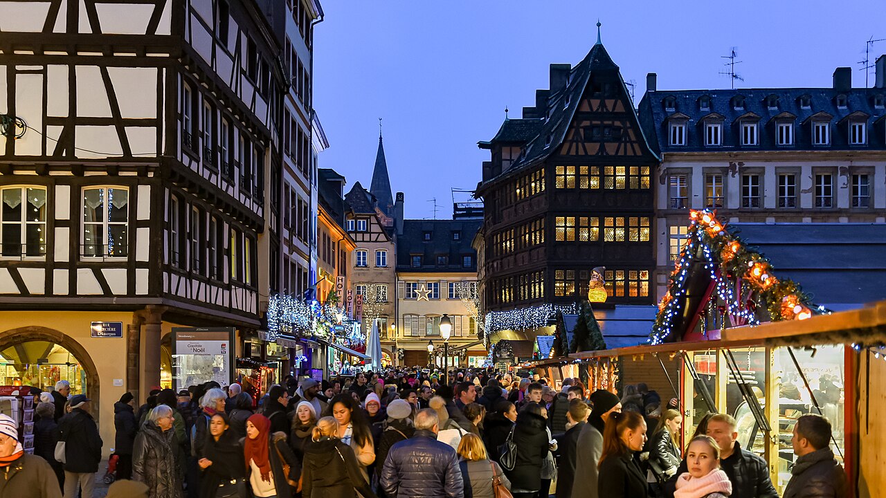 marché de Noël de Strasbourg avec sapin géant