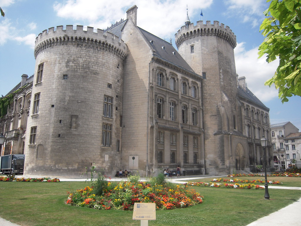 borne de recharge électrique Angoulême