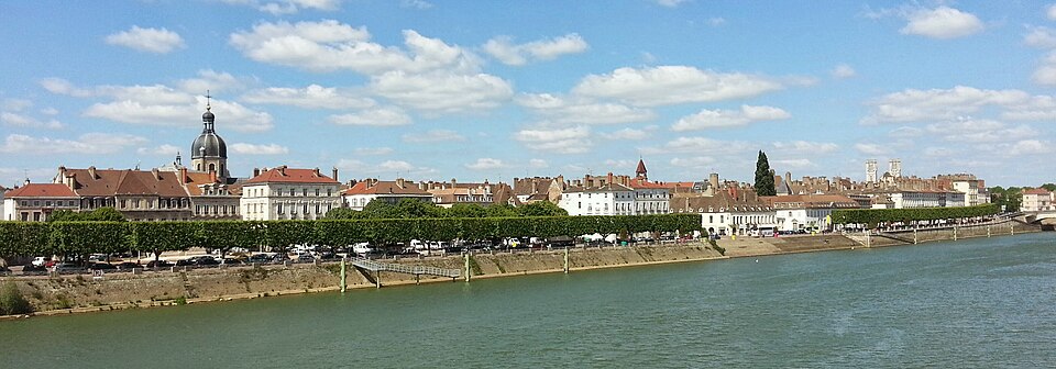 Mur anti-crue en cours de montage sur la Saône