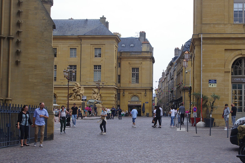 femmes célébrent droits Metz mars 2026
