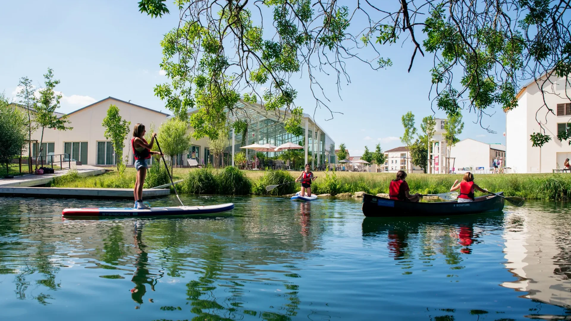 objets en verre patrimoine historique Niort