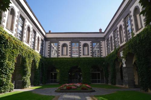 Gestes anti moustique tigre éliminer eaux stagnantes extérieur